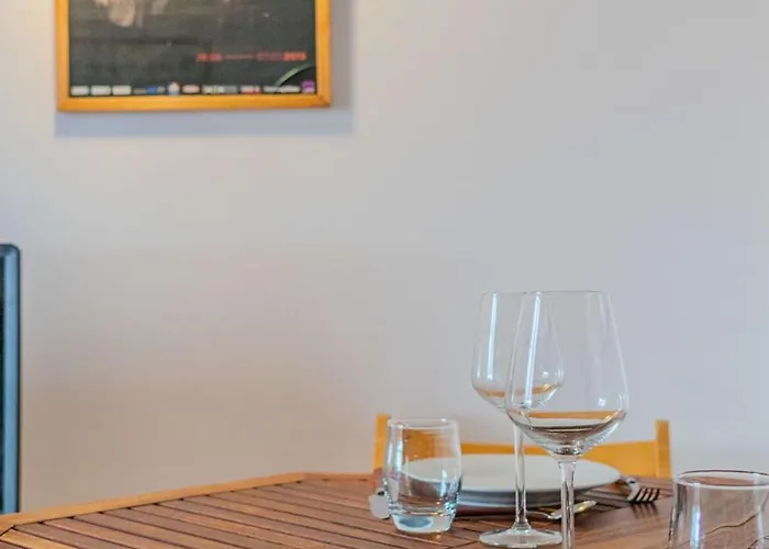 Apartment Gambetta En Centre A 2 Pas Du Marche La Rochelle (Charente-Maritime)